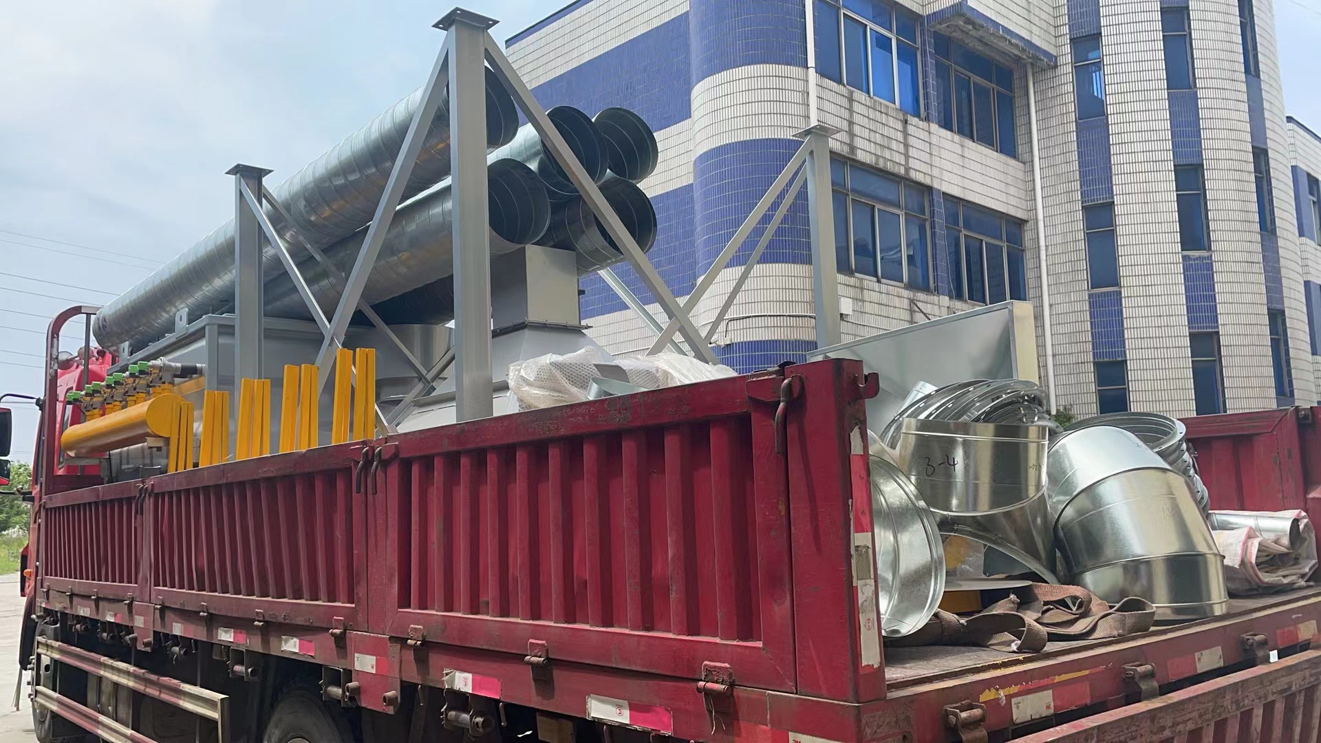 浸膠手套行業VOCs廢氣處理不同方法的 ，耀先小編為您介紹