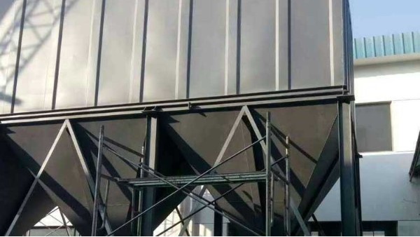 耀先脈沖布袋除塵器過濾效果99.5%，機械廠粉塵問題迎刃而解！